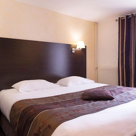 Hotel Restaurant Les Coquelicots, The Originals Relais Saint-Pardoux-l'Ortigier エクステリア 写真