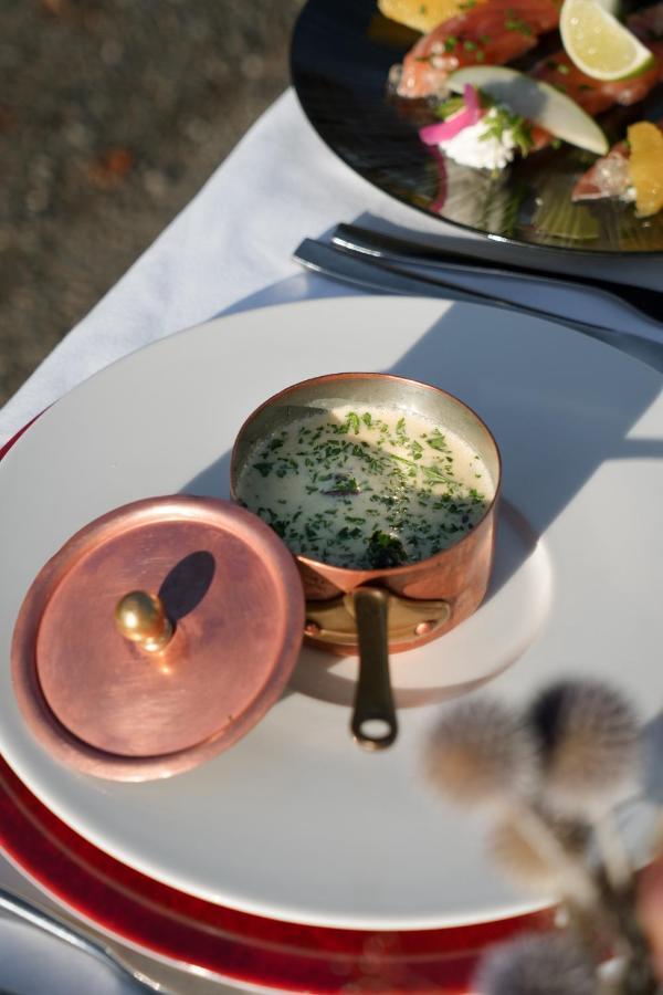 Hotel Restaurant Les Coquelicots, The Originals Relais Saint-Pardoux-l'Ortigier エクステリア 写真