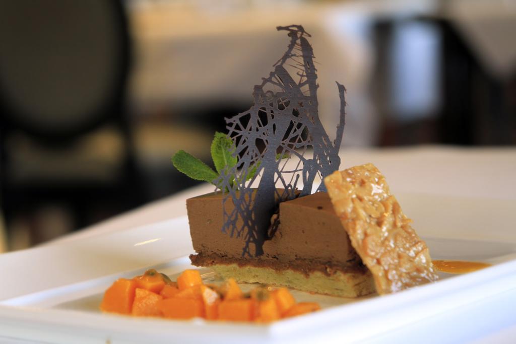 Hotel Restaurant Les Coquelicots, The Originals Relais Saint-Pardoux-l'Ortigier エクステリア 写真