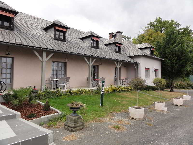 Hotel Restaurant Les Coquelicots, The Originals Relais Saint-Pardoux-l'Ortigier エクステリア 写真